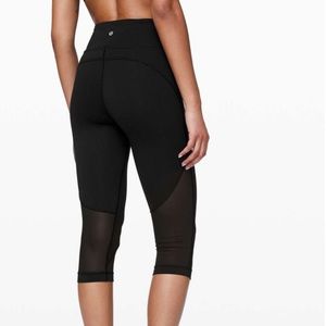 Lululemon turn up the tension crop 19”